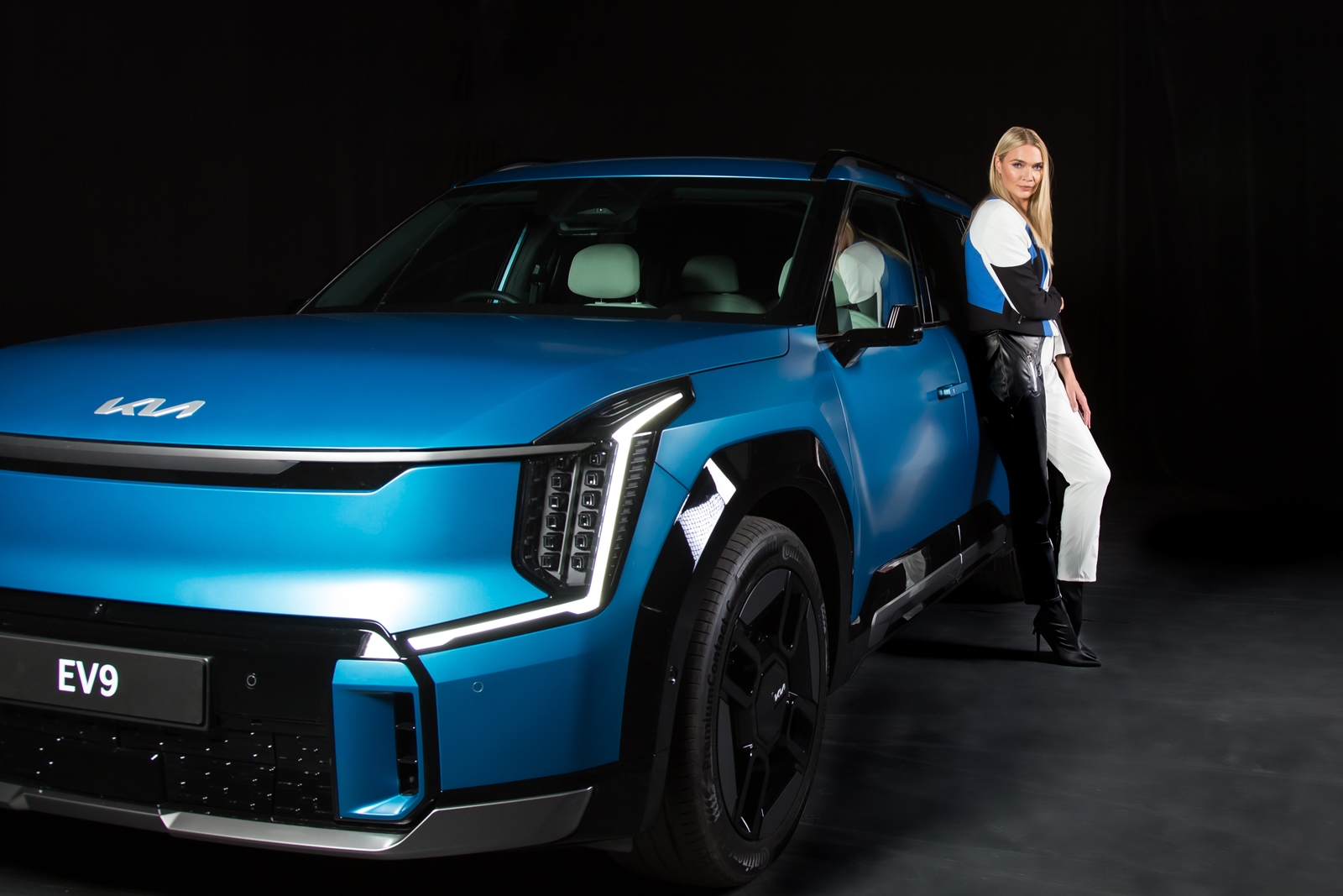Kia EV9 promotional stunt [2023]