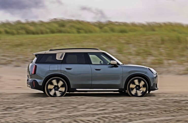 2023 MINI Countryman ALL4 SE EV