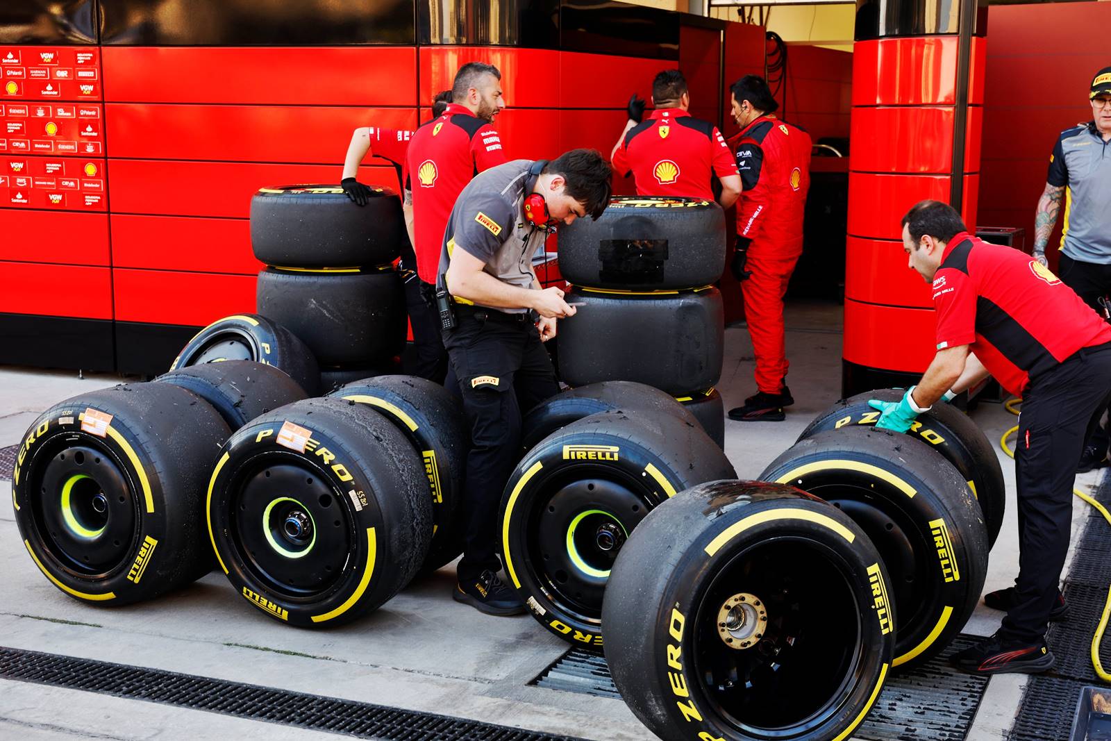 Pirelli confirmed as F1 tyresupplier for 2025 2027 championships