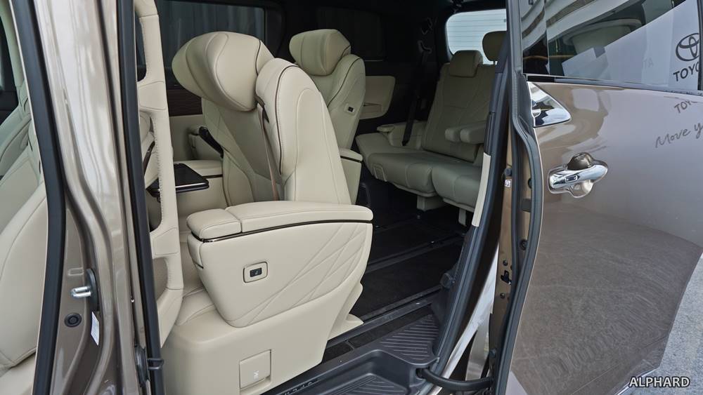 2023 Toyota Alphard