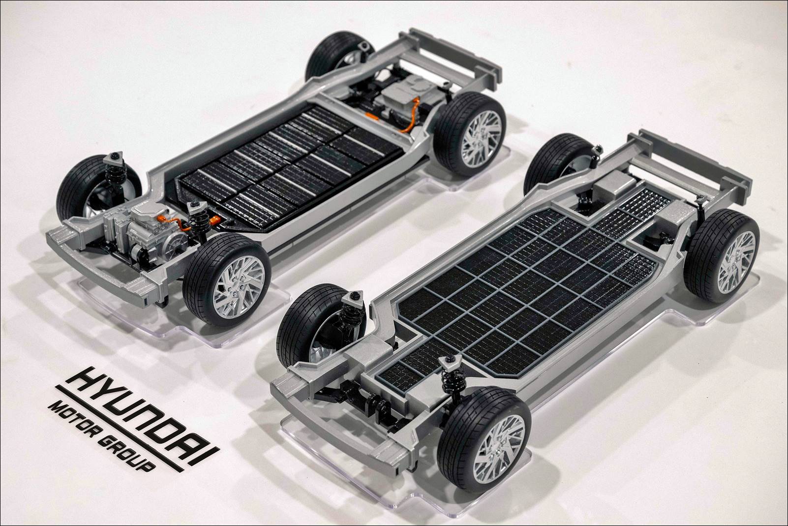 Hyundai Universal Wheel Drive system 