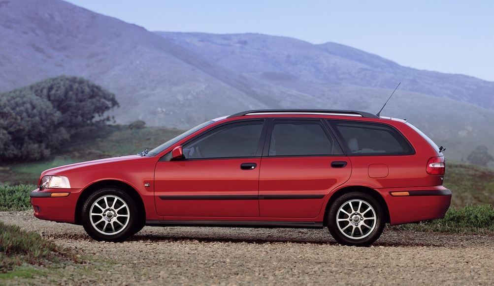 Volvo V40 [1997]