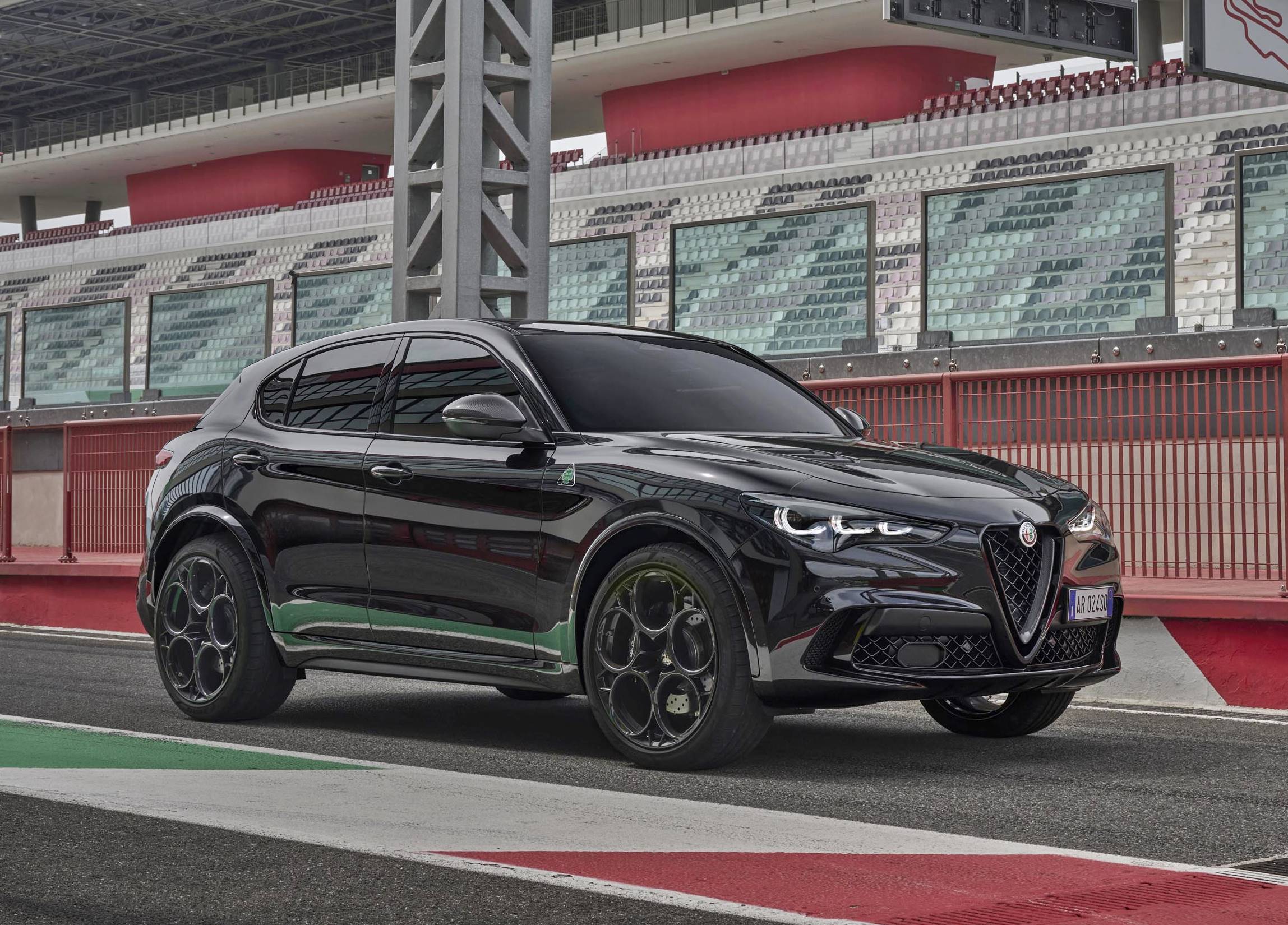 Alfa Romeo Giulia and Stelvio Quadrifoglio Super Sport [2024]