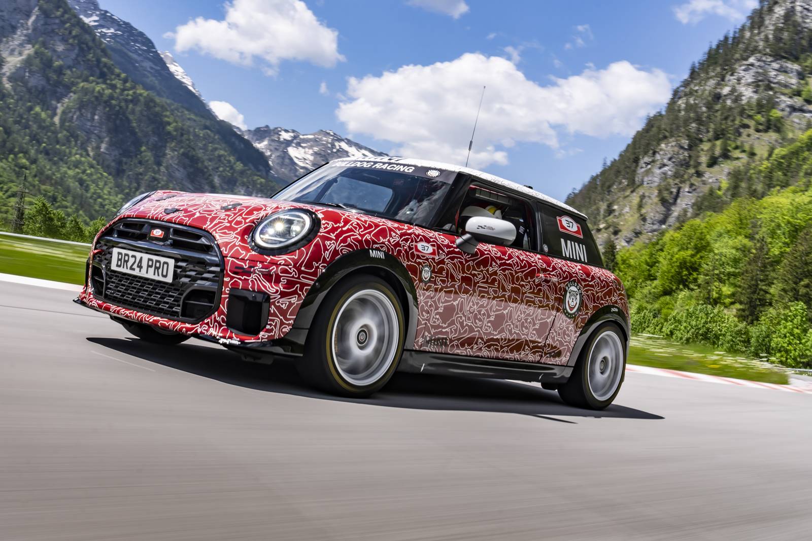 MINI JCW 2024