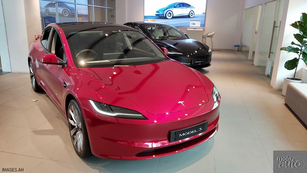 Tesla Model 3 EV