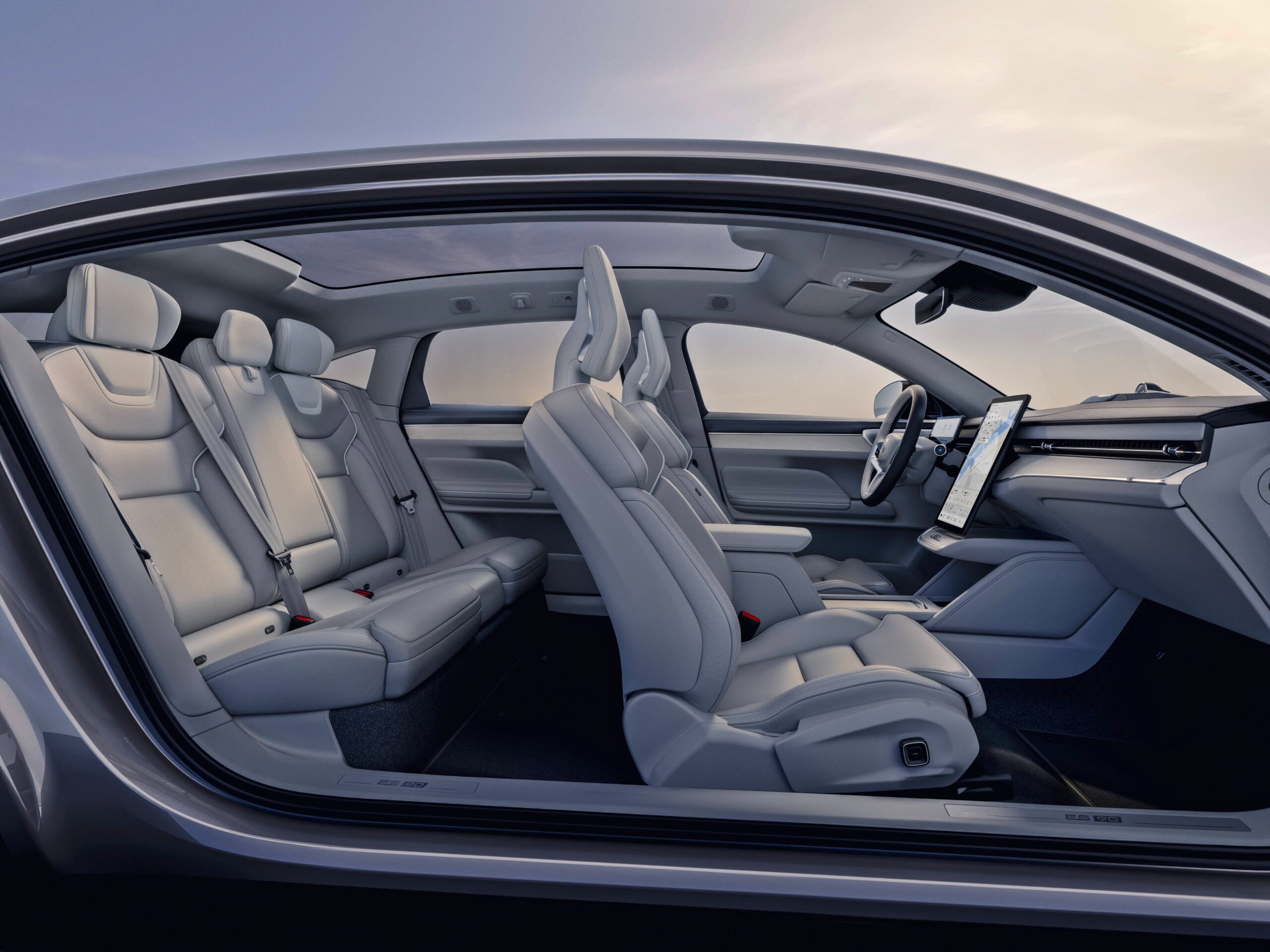 2025 Volvo ES90 EV