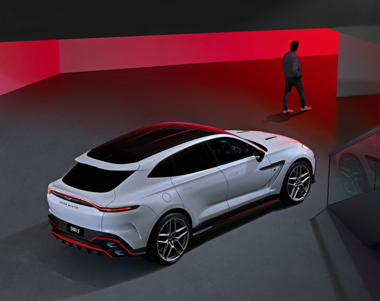 Aston Martin DBX S [2025]