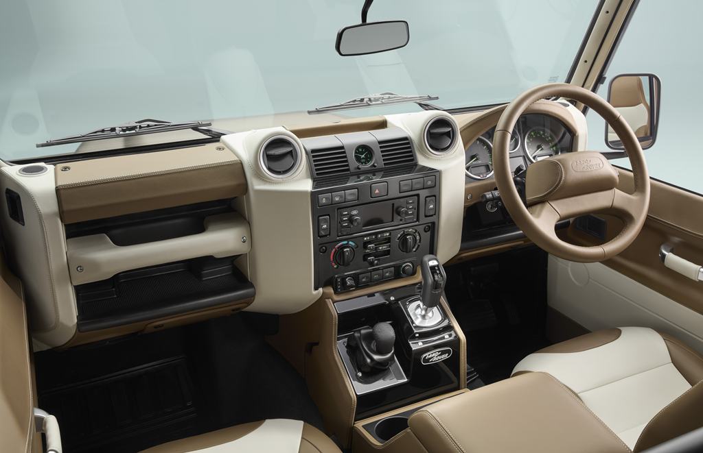 Land Rover Classic Defender V8 Soft Top [2025]
