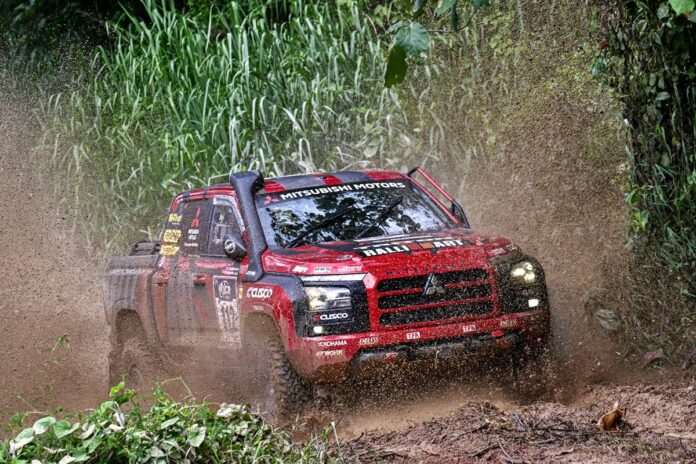 Team Mitsubishi Ralliart in AXCR 2025