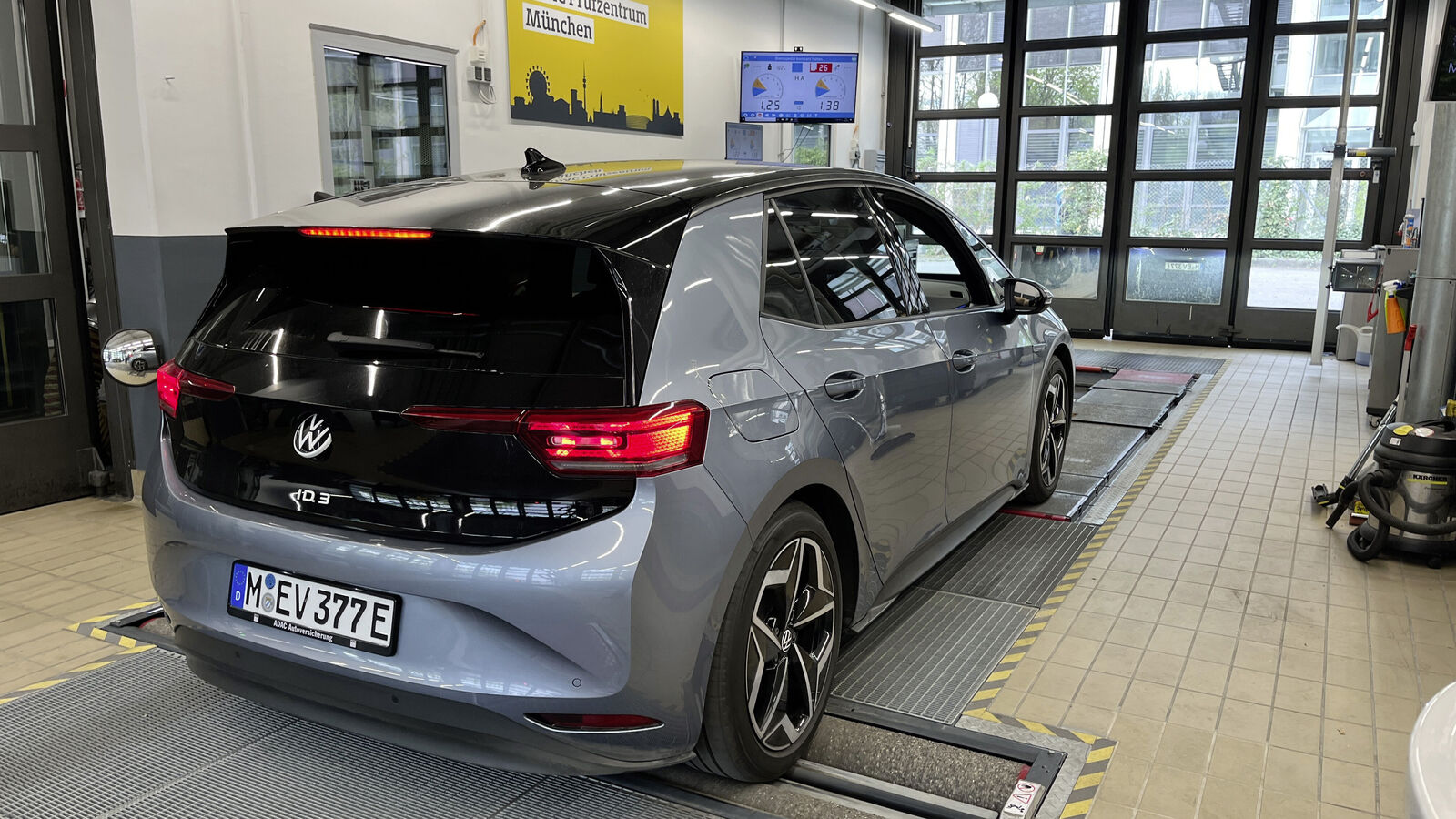Volkswagen ID.3 EV [2024]