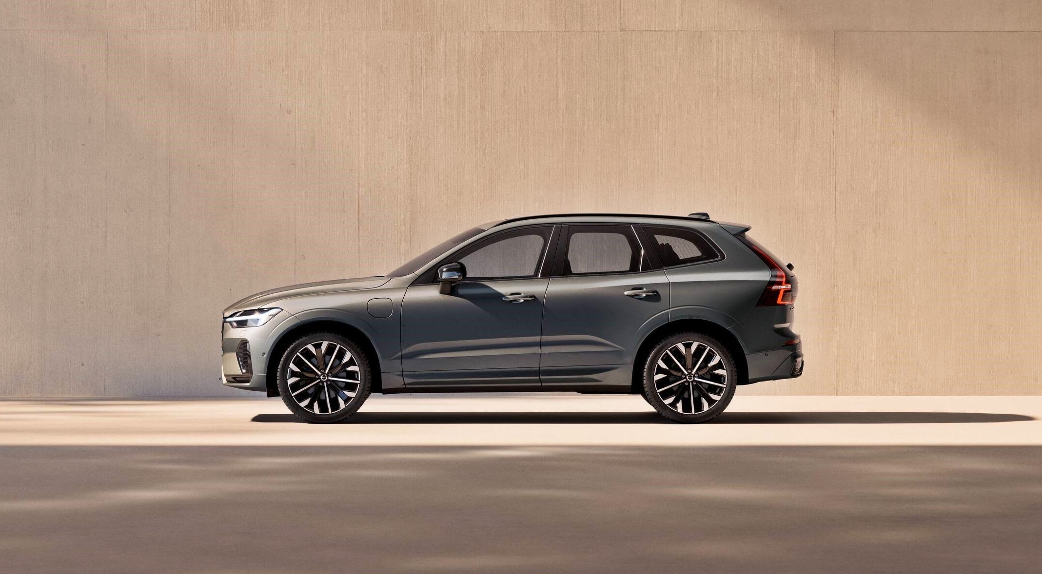 2025 Volvo XC60