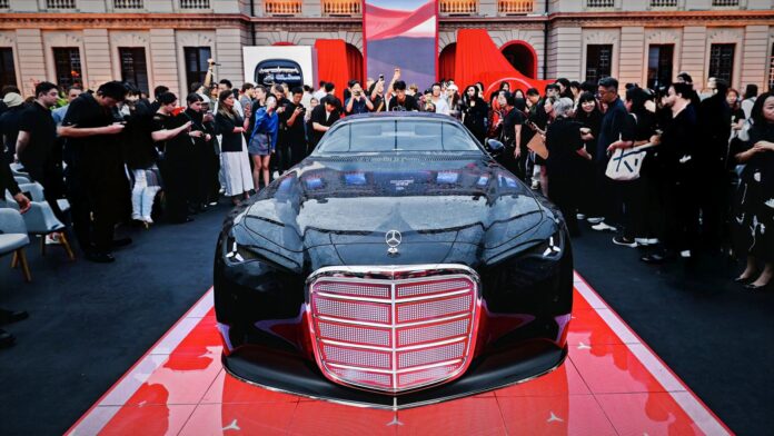 Mercedes-Benz Vision Iconic concept car [2025]