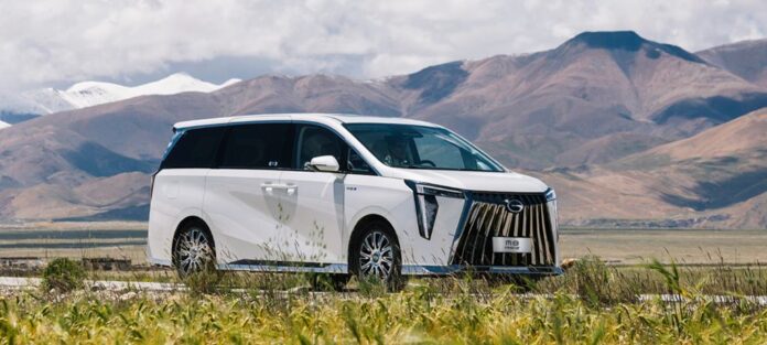 GAC M8 PHEV [2025]