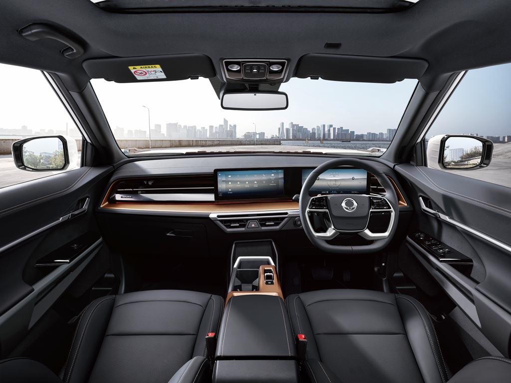 KGM Torres EVX EV [2025]