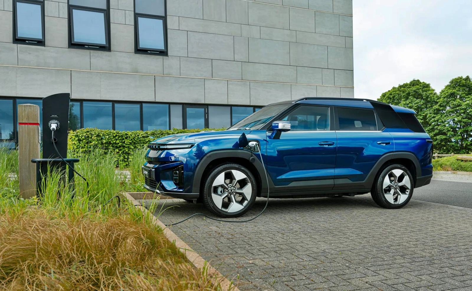 KGM Torres EVX EV [2025]