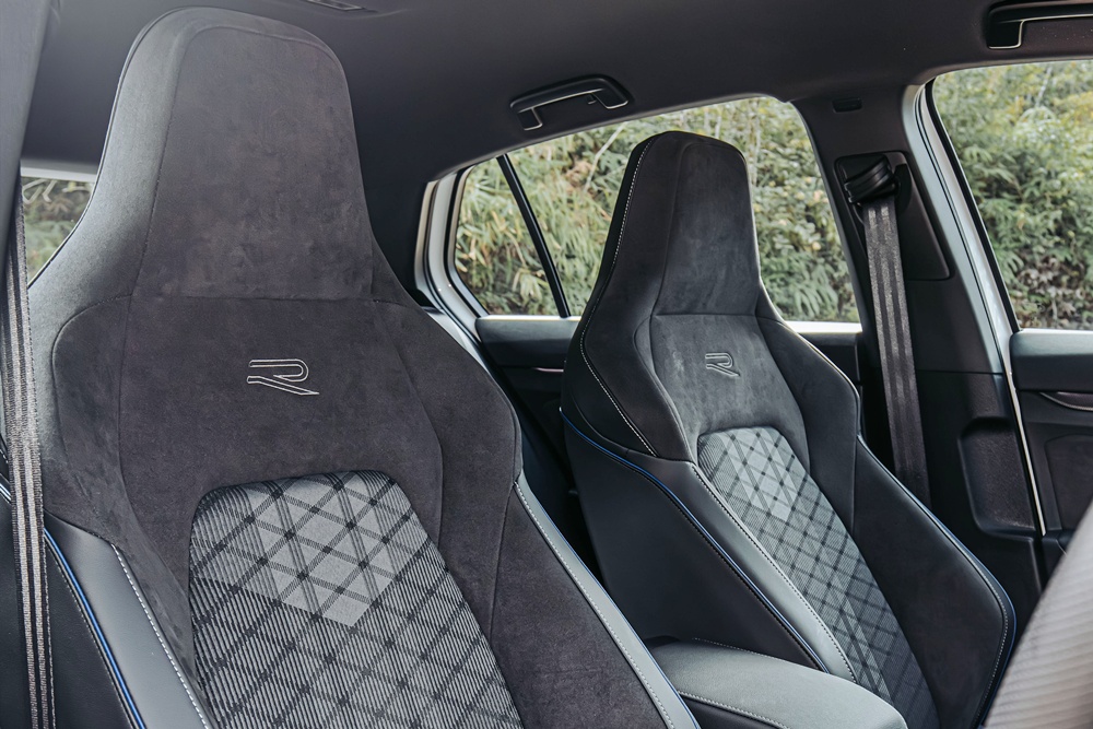 Volkswagen Golf R-Line [2026]