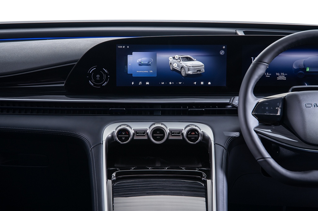 2026 OMODA C9 PHEV