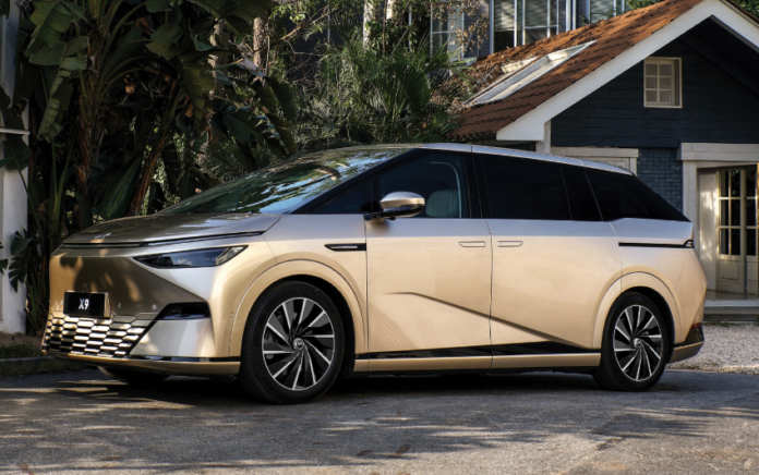 XPENG X9 EV