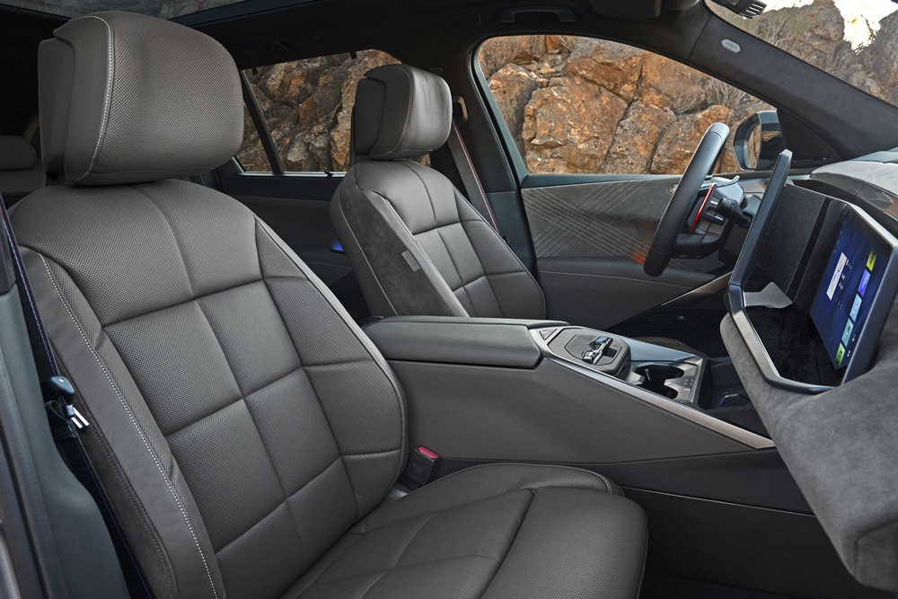 BMW X5 AND iX5 [2026]