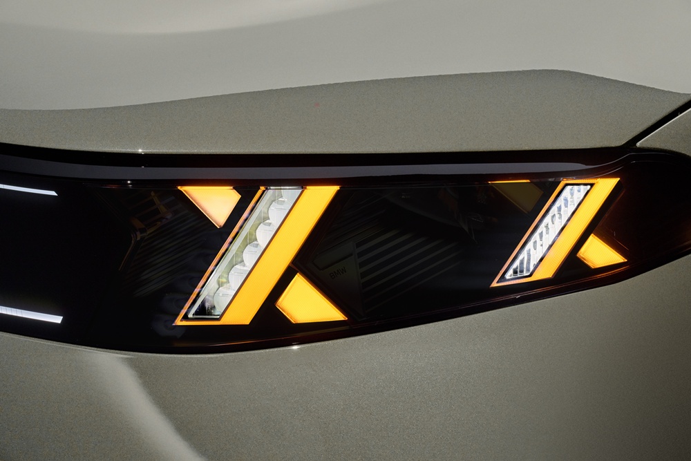 BMW X5 AND iX5 [2026]