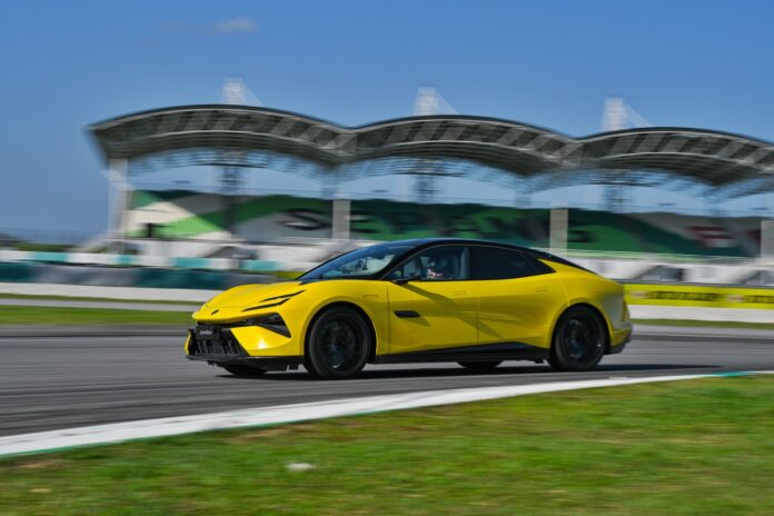 Lotus Emeya EV [2026]