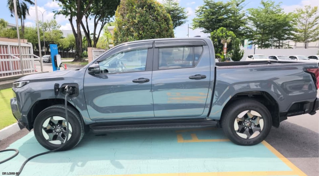 2026 Toyota Hilux BEV