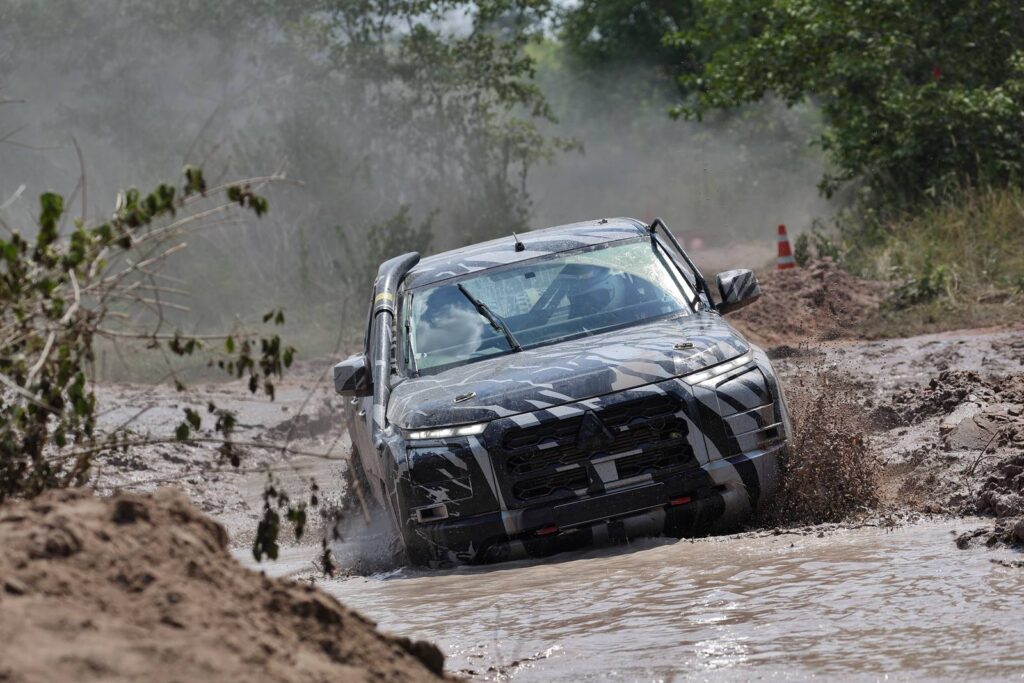 Mitsubishi Triton [2025]