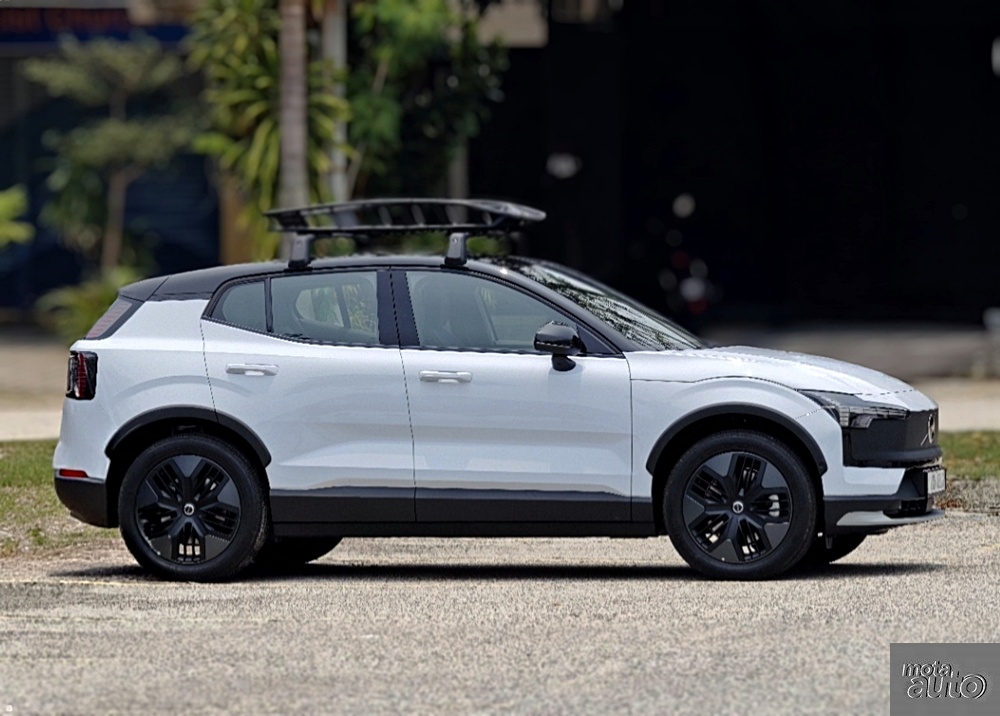 2026 Volvo EX30 Cross Country EV