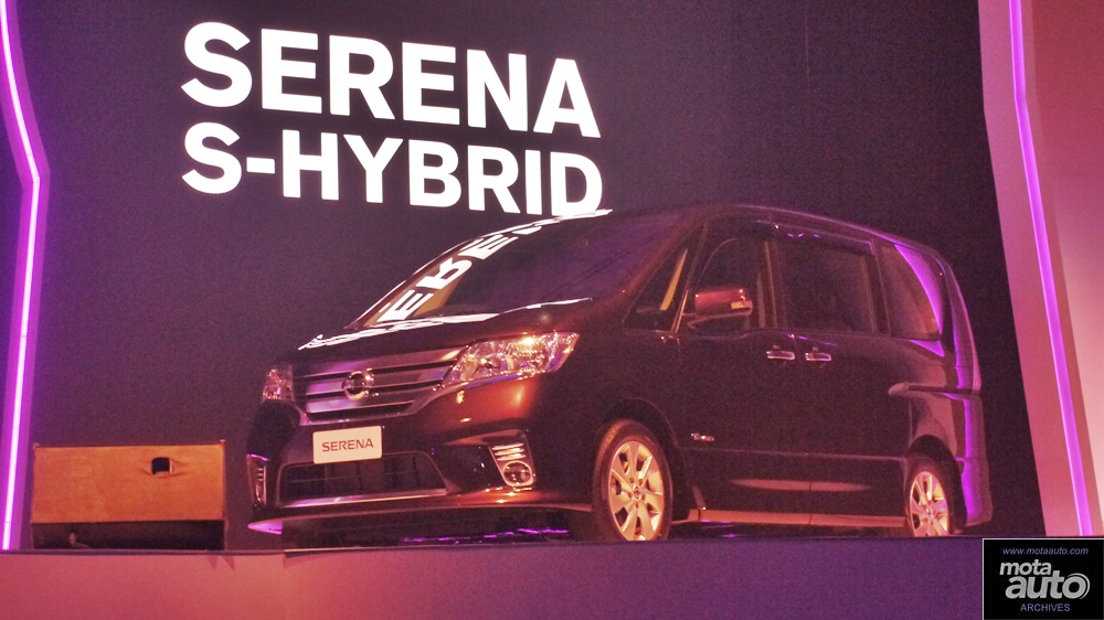 2013 Nissan Serena S-Hybrid