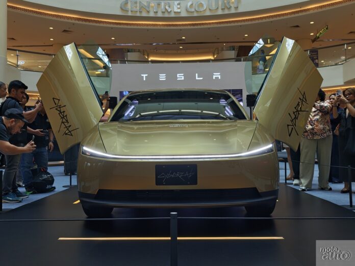 2026 Tesla Cybercab Robotaxi EV